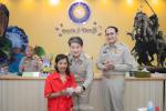 พาผู้ไม่มีหลักฐานทางเบียนราษฎรฯ เข้ารับมอบบัตรประจำตัวประชา