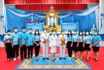 ร่วมพิธีถวายเครื่องราชสักการะและวางพานพุ่ม และพิธีจุดเทียนถว