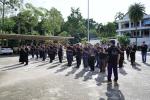 ร่วมกิจกรรมเข้าแถวเคารพธงชาติ พร้อมพบปะพูดคุย และให้โอวาทแก่